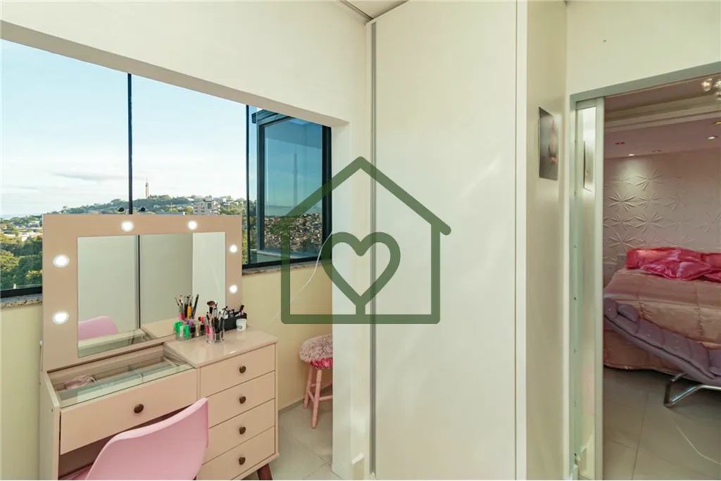 Imagem Apresentamos um excelente duplex residencial à venda em Santa Tereza, Porto Alegre, localizado na v...