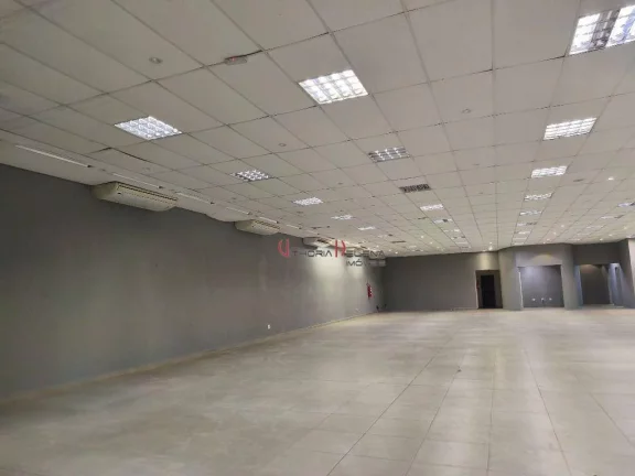 Imagem Salão para alugar, 750 m² - Centro - Itatiba/SP