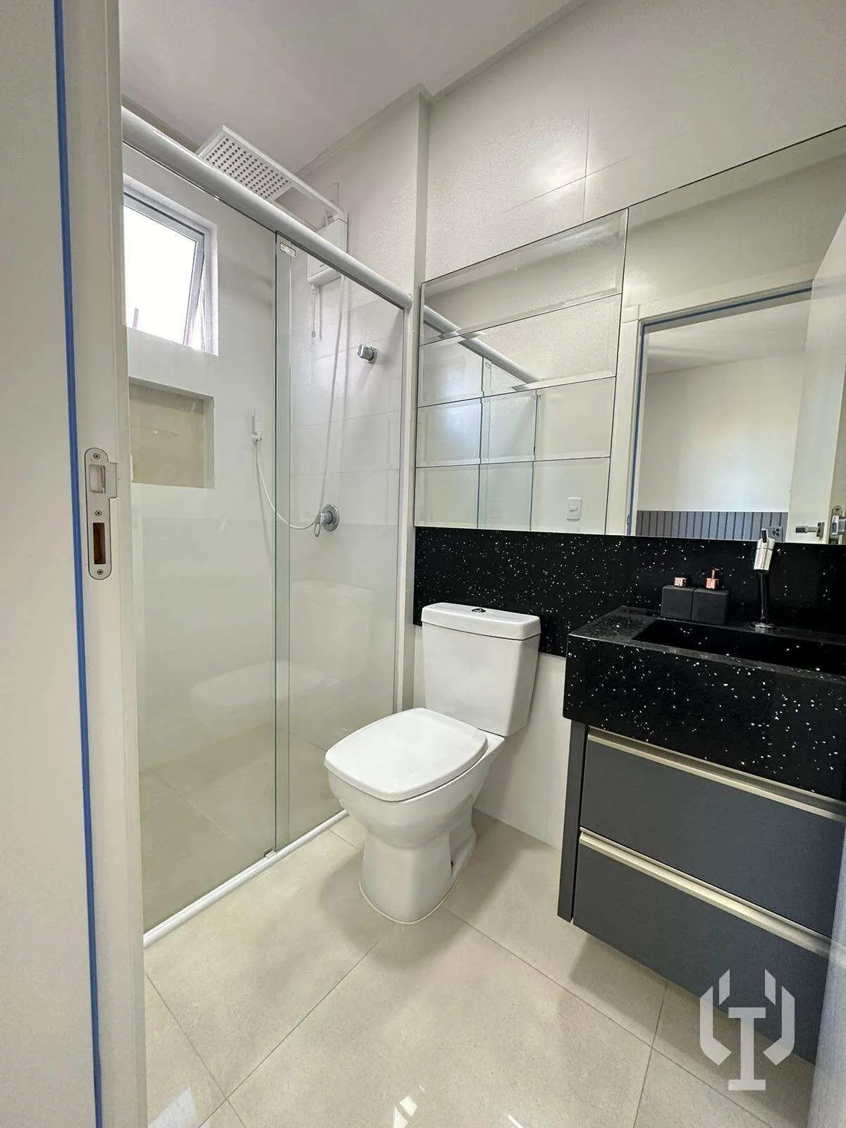 Imagem Apartamento para alugar, no Costa mare, Meia Praia, com 3 quartos, 100m2
