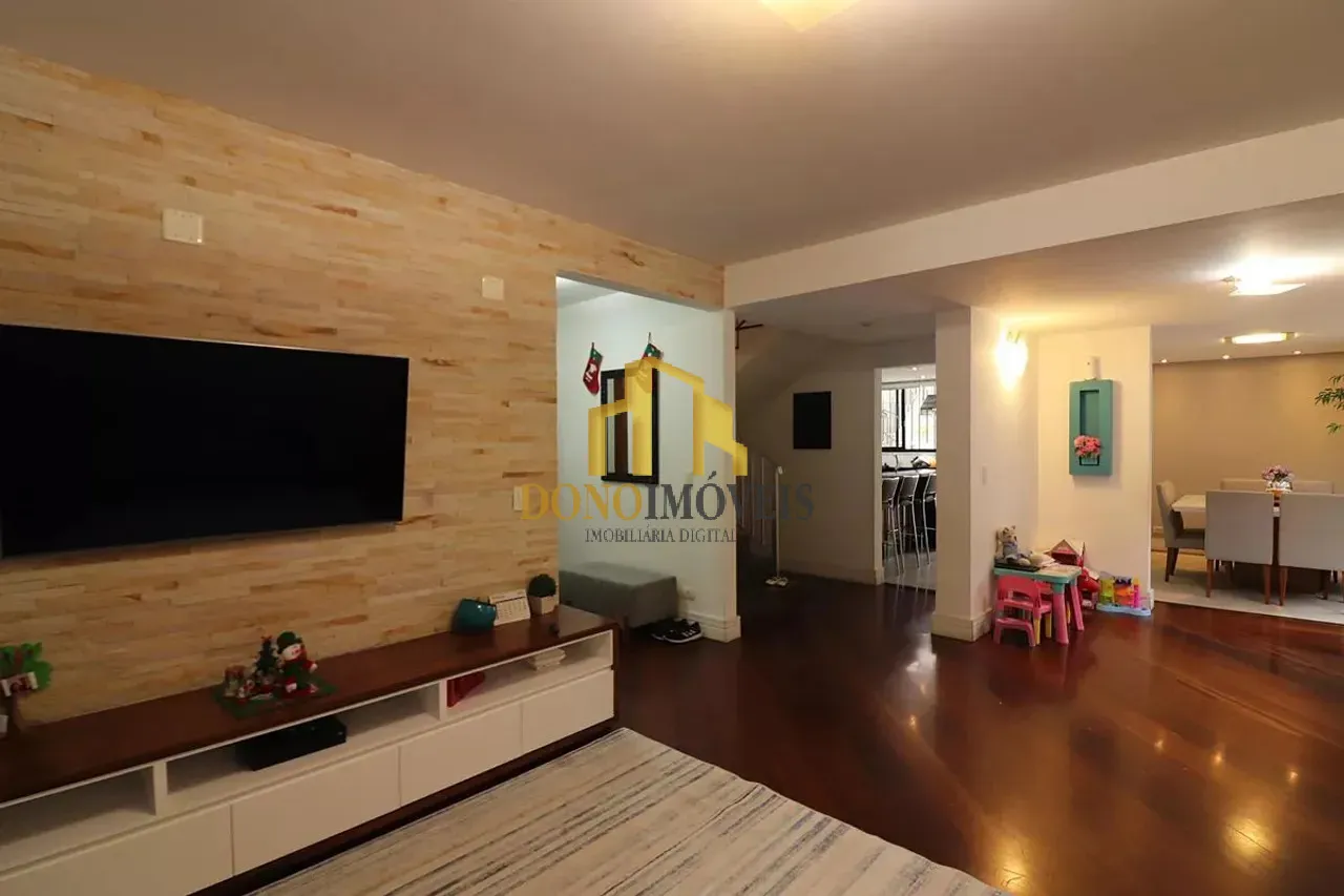 Imagem Sobrado 255 m² | 3 Dorms (1 Suíte) | 5 Vagas | Área Gourmet
