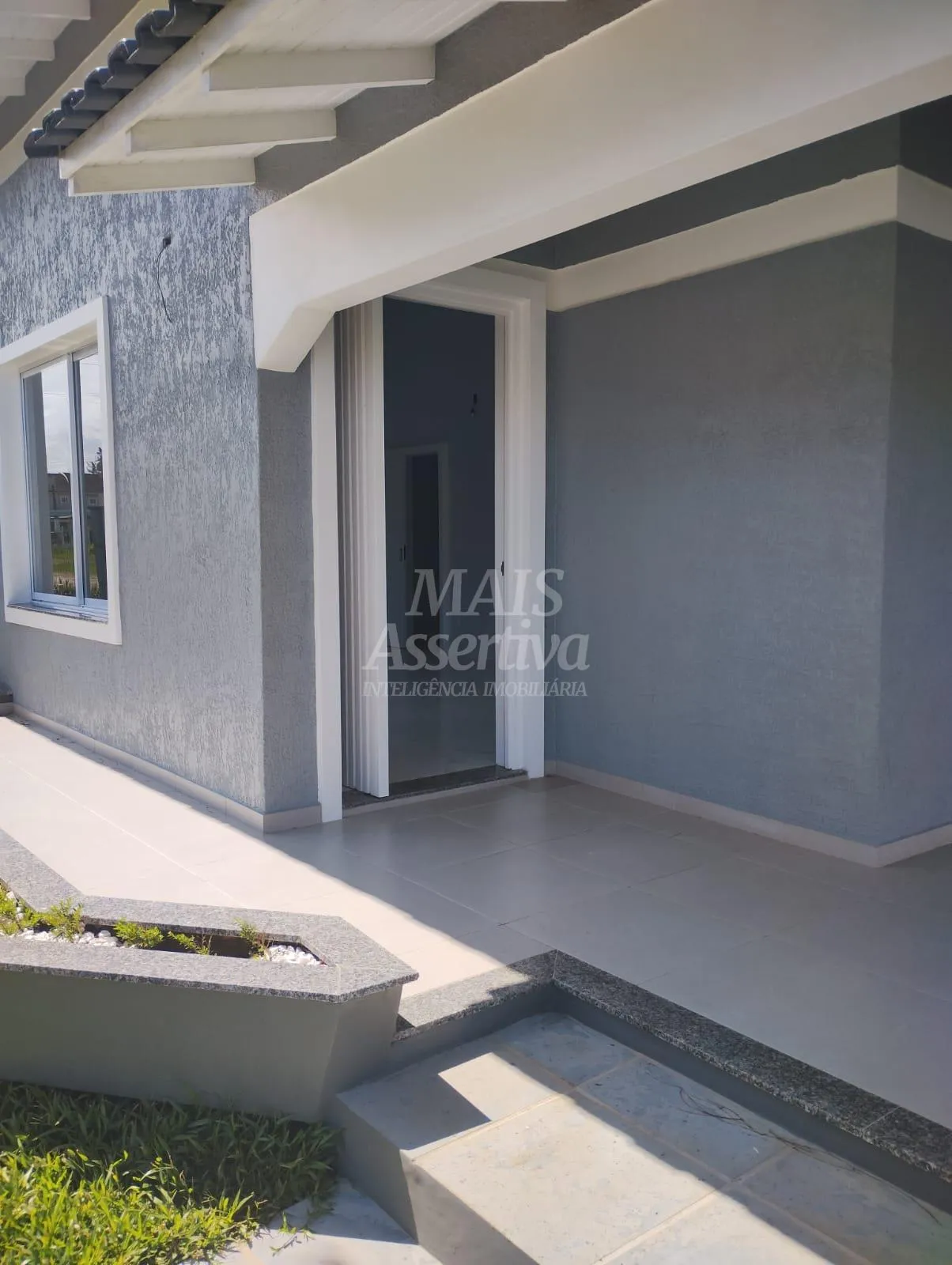 Imagem Excelente casa a venda em Tramandaí - 3 dormitórios, 2 vagas de garagem