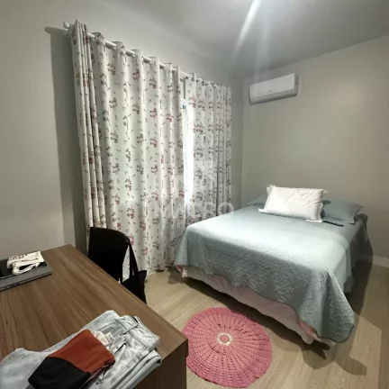 Imagem Casa Sobrado | Barra do Rio Cerro | 6 quartos (2 suítes) | 248m²