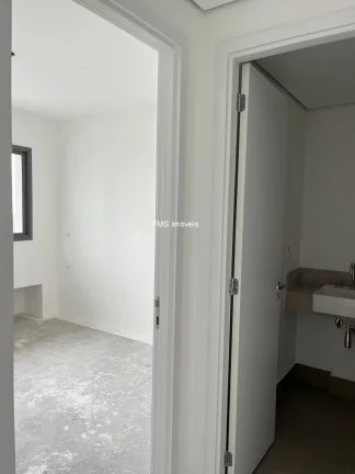 Imagem Apartamento à venda em Moema, São Paulo-SP: 1 quarto, 1 banheiro, 1 vaga de garagem e 45m² de área!