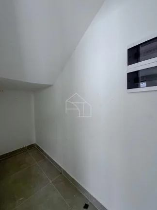 Imagem Casa com 4 Quartos (3 Suítes) ao lado do residencial Yahoo