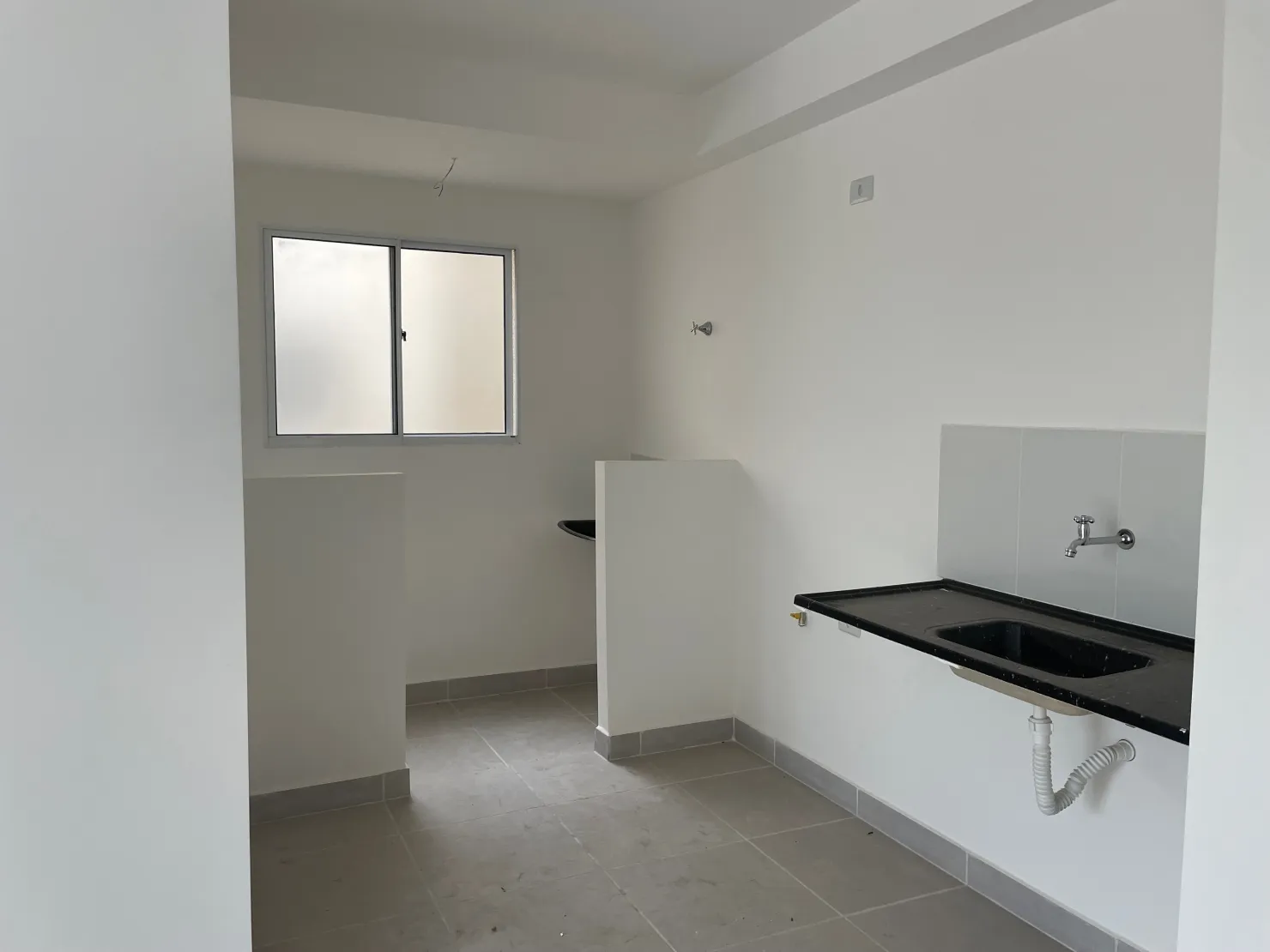 Imagem Apartamento à venda dois dormitórios com sacada e vista para a Serra, Feital, Pindamonhangaba, SP