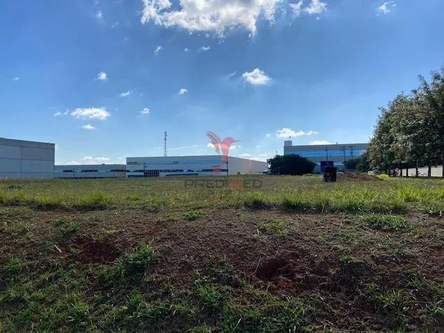 Imagem Vendo excelente lote industrial/empresaril em condomínio fechado com total segurança 24 hs