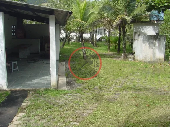 Imagem Terreno com casa no centro de camburi 500 metros da Praia