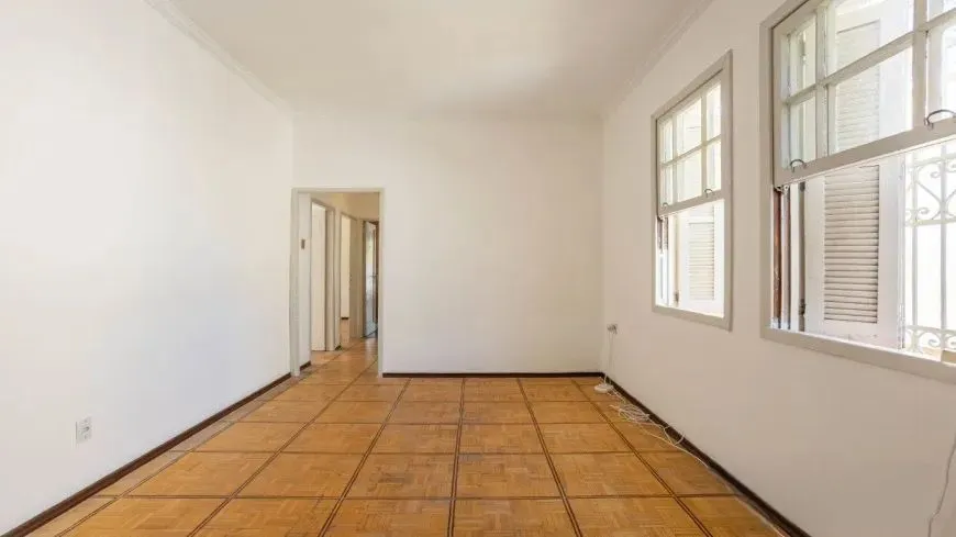 Imagem Casa Ampla com Pátio e Excelente Localização no Petrópolis