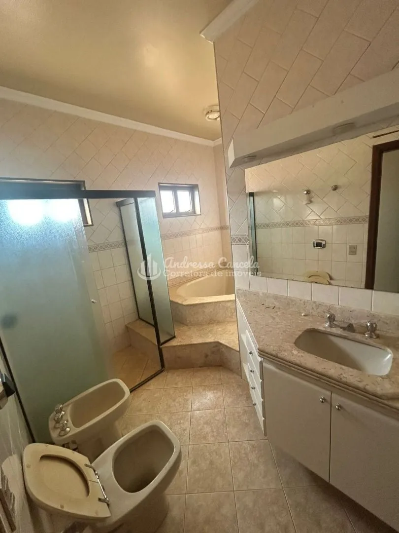 Imagem Sobrado comercial 3 suítes à venda, 400 m² por R$ 1.380.000 - Universitário - São José do Rio Preto/SP