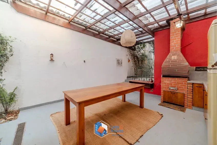 Imagem Casa para venda em Vila Pompéia com 4 quartos, sendo 4 suítes, 231m²