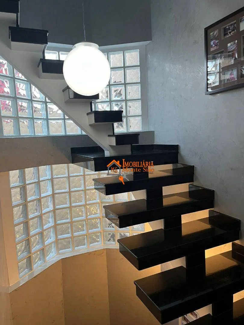 Imagem Sobrado à venda, 275 m² por R$ 970.000,00 - Jardim Rosa de Franca - Guarulhos/SP