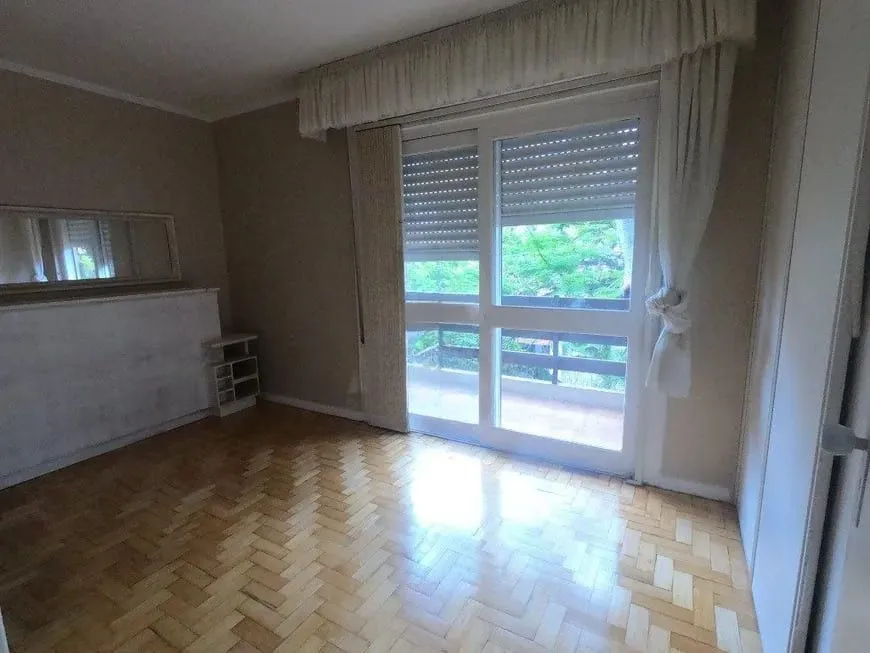 Imagem Apartamento com 2 quartos e 72m² à venda em Menino Deus, Porto Alegre.