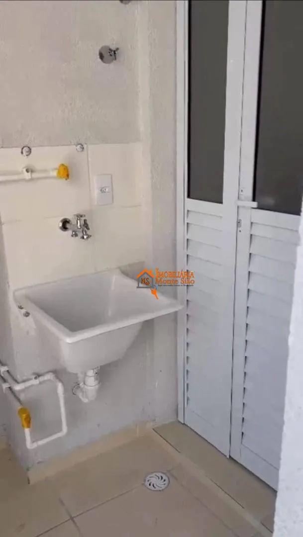 Imagem Apartamento à venda com 43m², 2 quartos, sala com sacada no Condomínio Flap - Vila São João, Guarulhos, SP