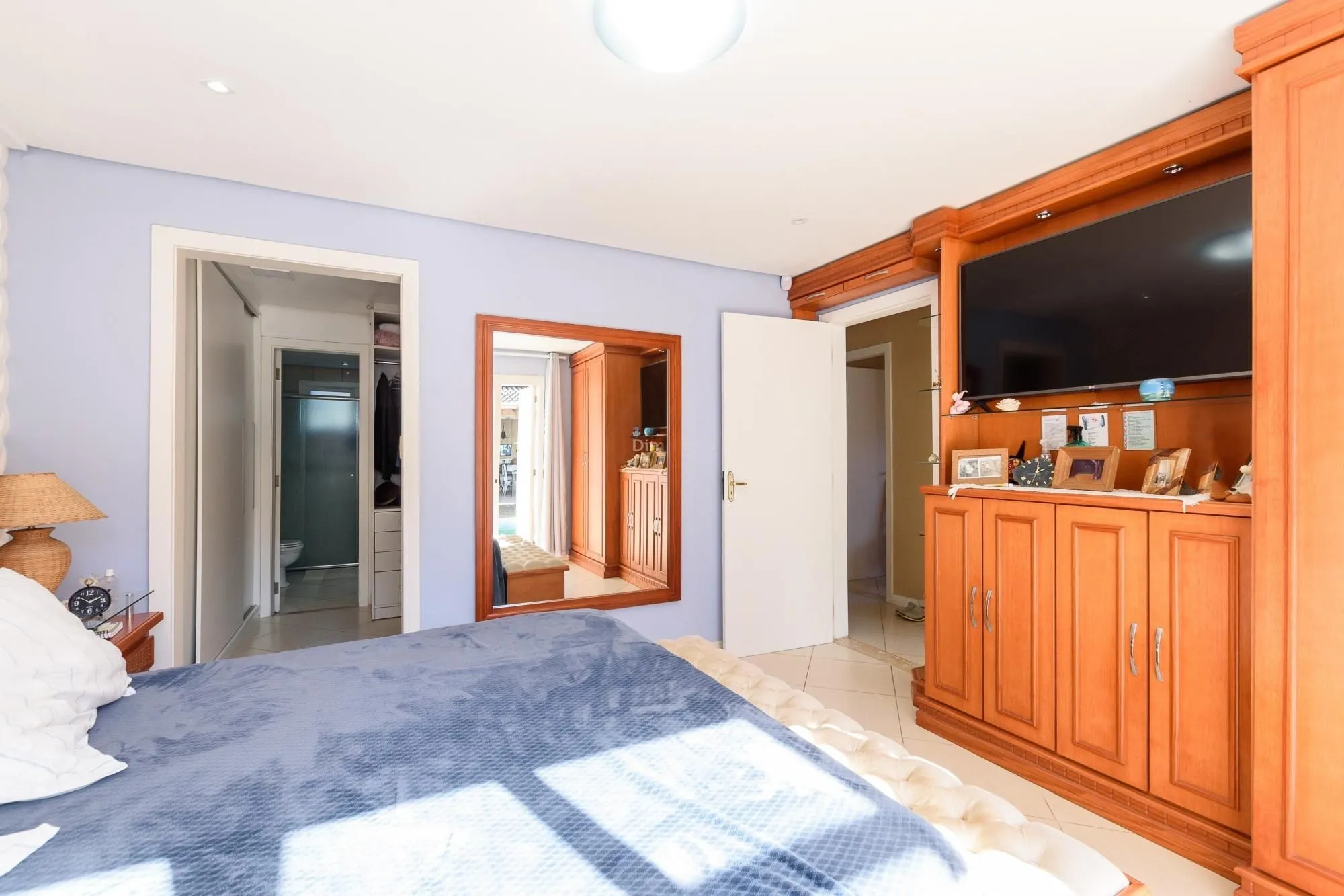 Imagem Venha morar em 350 m² com um clube em sua casa!