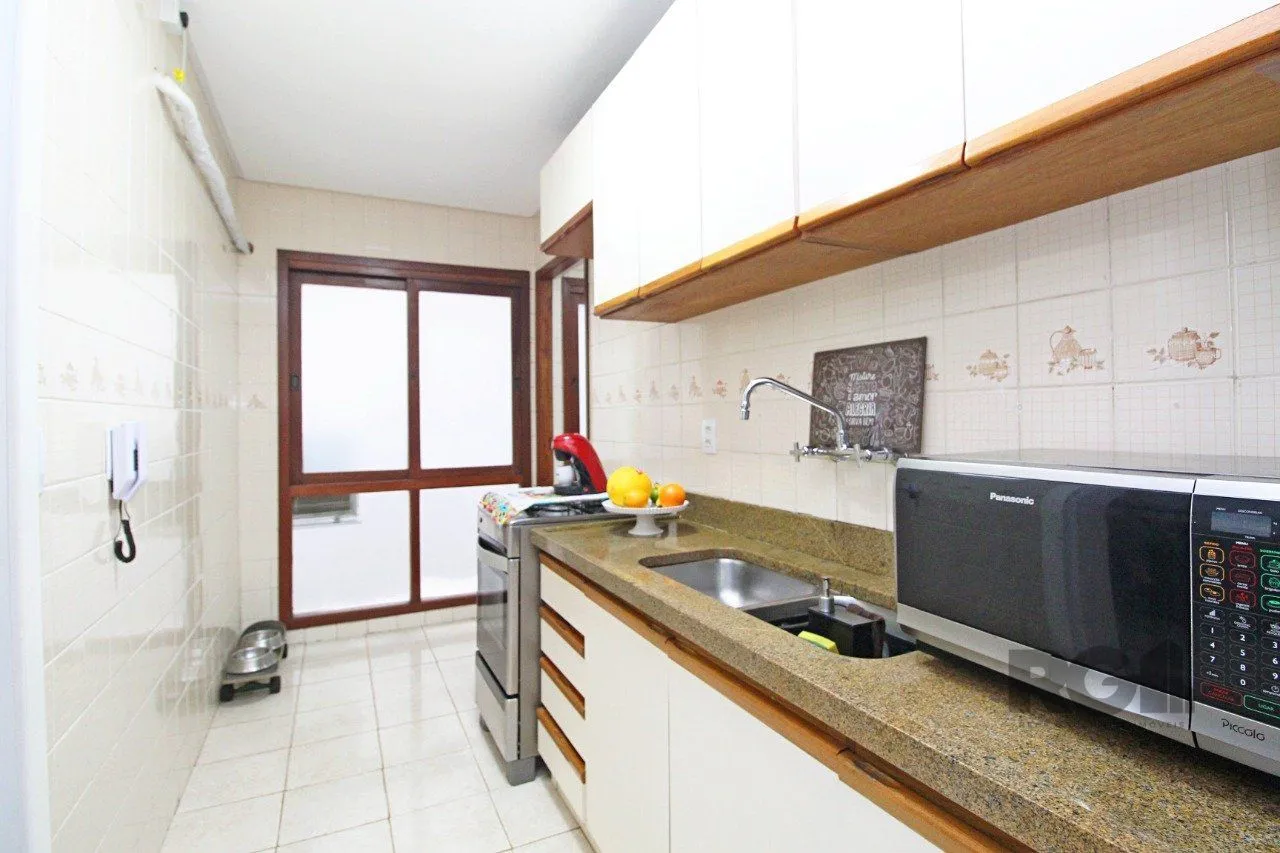 Imagem Apartamento de dois dormitórios e dois banheiros no bairro Bom Fim / Rio Branco em Porto Alegre!