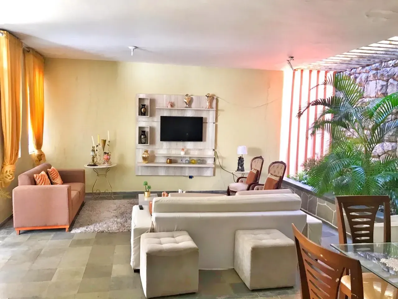 Imagem Casa com 4 Quartos à Venda, 211 m² em Dionisio Torres - Fortaleza