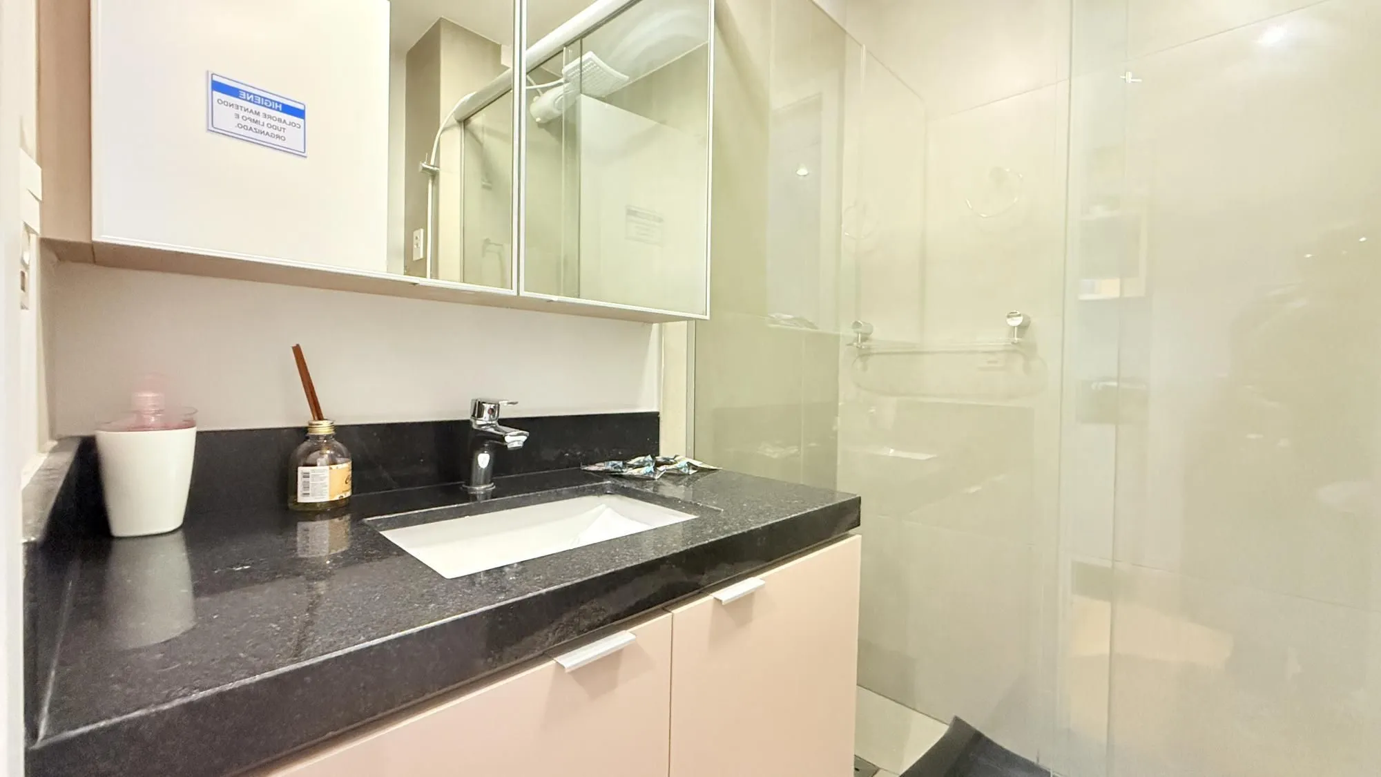 Imagem Excelente Apartamento à venda - R$588.800,00 - Bairro Auxiliadora / Porto Alegre -