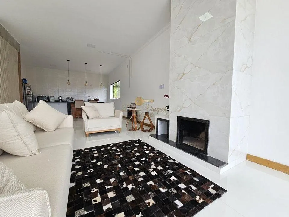 Imagem Casa em Condomínio para Venda em Teresópolis / RJ no bairro Barra do Imbuí