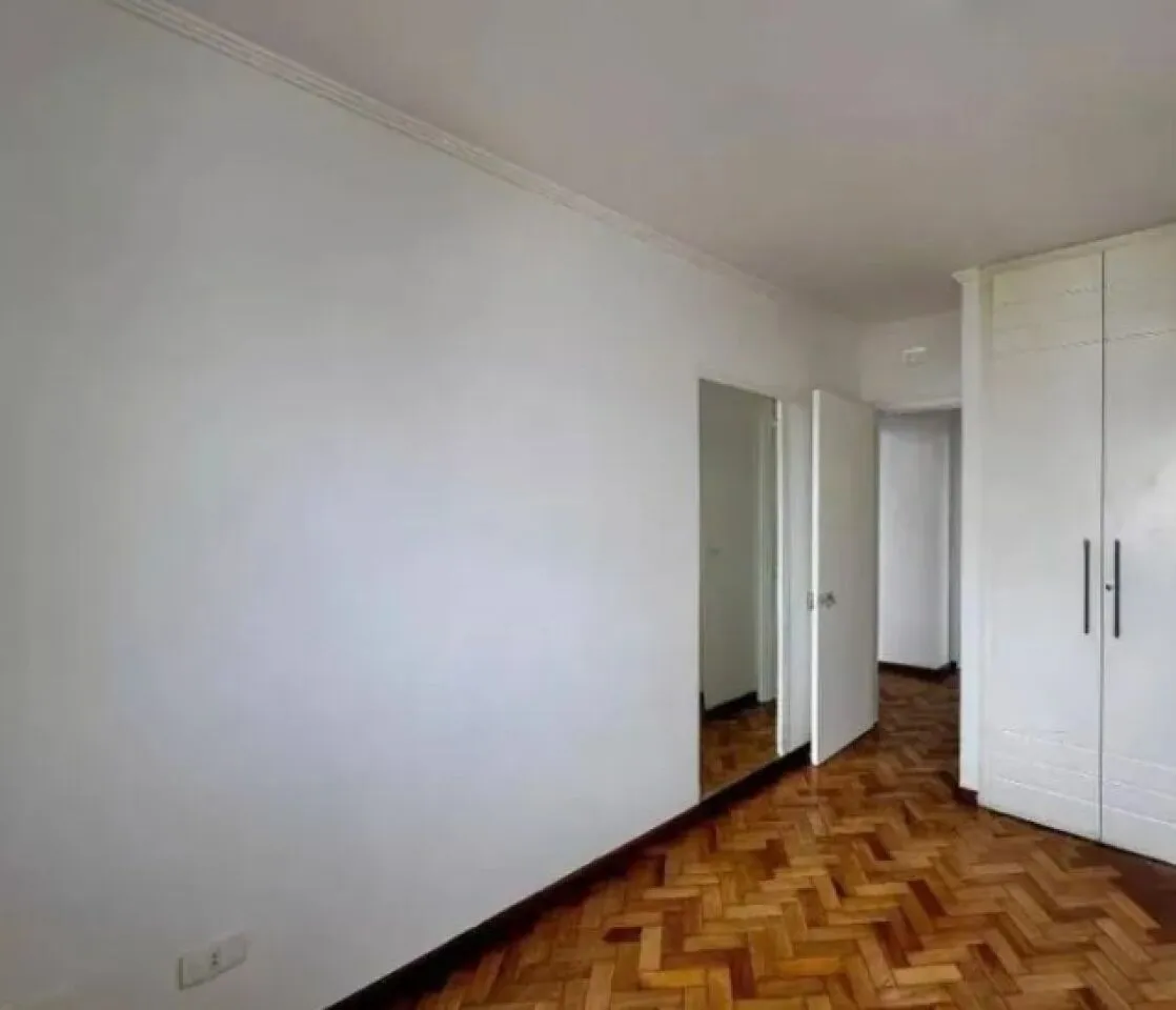 Imagem Cobertura Reformada com Vista Panorâmica, Piscina e 4 Dormitórios no Campo Belo.