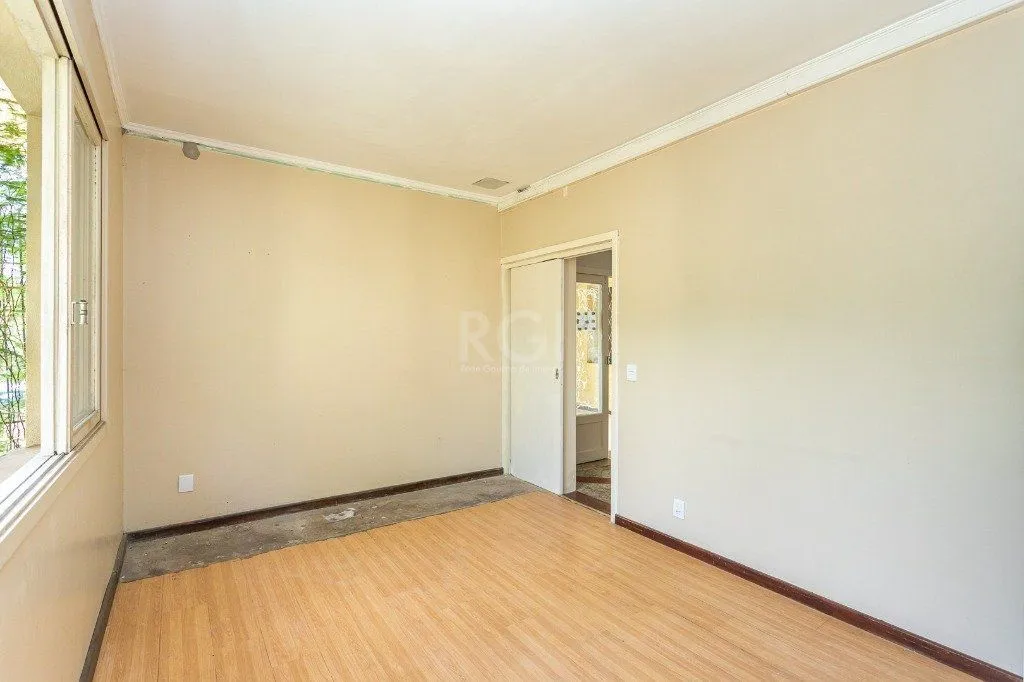 Imagem Casa para Venda - 740m², 5 dormitórios, sendo 1 suites, 3 vagas - Vila Assunção