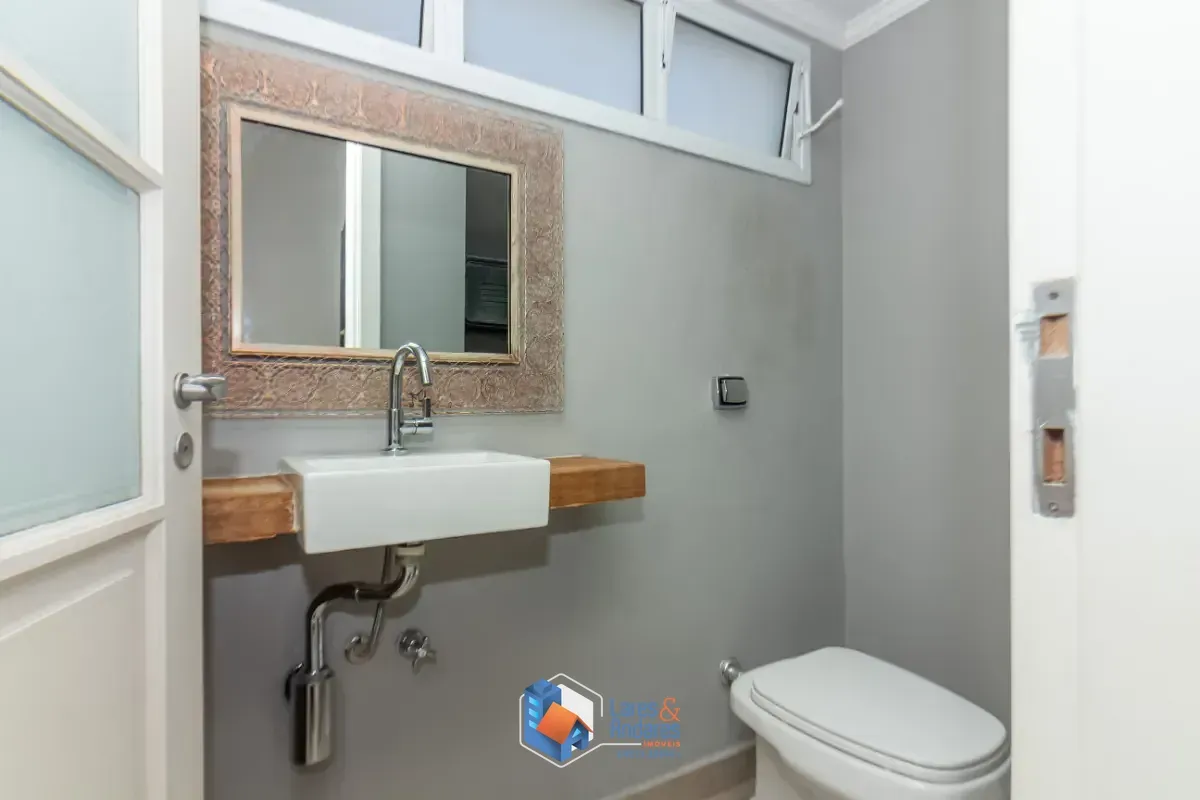 Imagem Casa no condomínio Condomínio Stephanie para venda com 5 quartos, sendo 3 suítes, 315m²