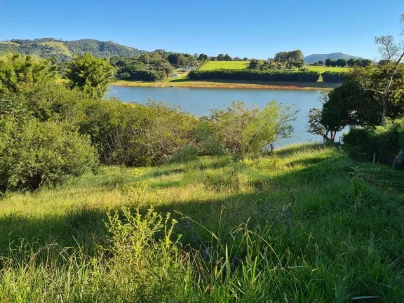 Imagem Belíssimo Terreno na Beira da Represa em Piracaia