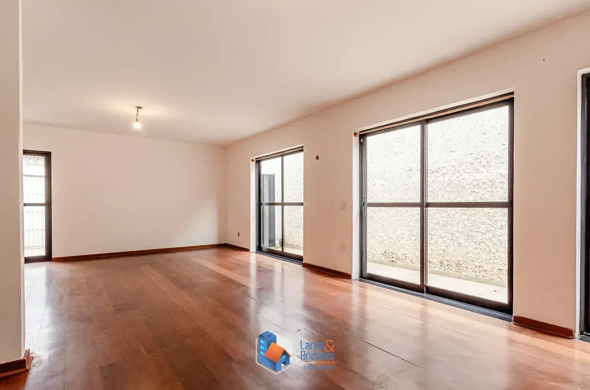 Imagem Sobrado para venda em Jardim Vila Mariana com 4 quartos, sendo 1 suíte, 214m²