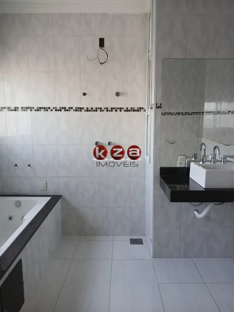 Imagem Venda de Casa de 3 Quartos com Suite em Condomínio Villagio Fiorentino, Valinhos-SP - 241m² - Imperdível!