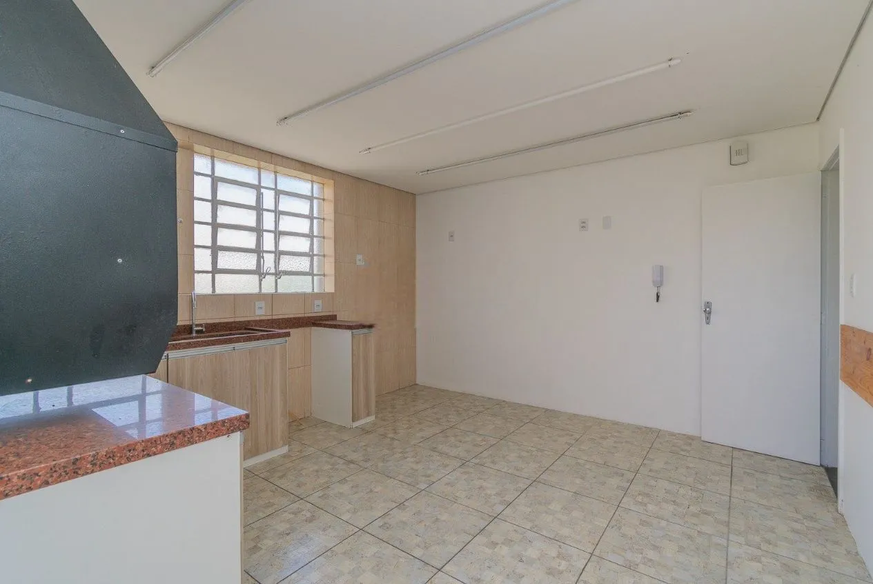 Imagem Apartamento Amplo de Esquina com 93m² no Bairro Petrópolis