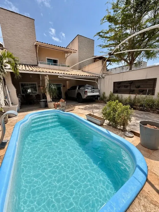 Foto do imóvel Casa com 4 Quartos à Venda, 197 m² em Rua Rubens Lima Barros, 49 - Edson Queiroz, Fortaleza - CE