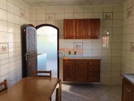 Imagem Sobrado com 3 dormitórios à venda, 300 m² por R$ 960.000,00 - Parque Continental II - Guarulhos/SP