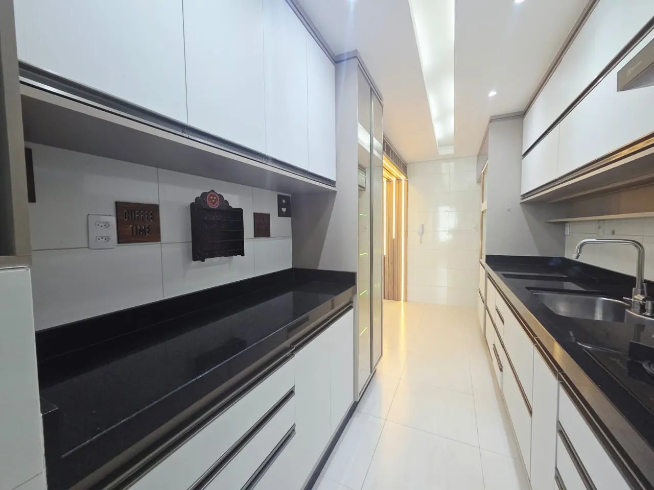 Imagem Apartamento para Venda em Praia Grande, Caiçara, 3 dormitórios, 2 suítes, 1 banheiro, 3 vagas