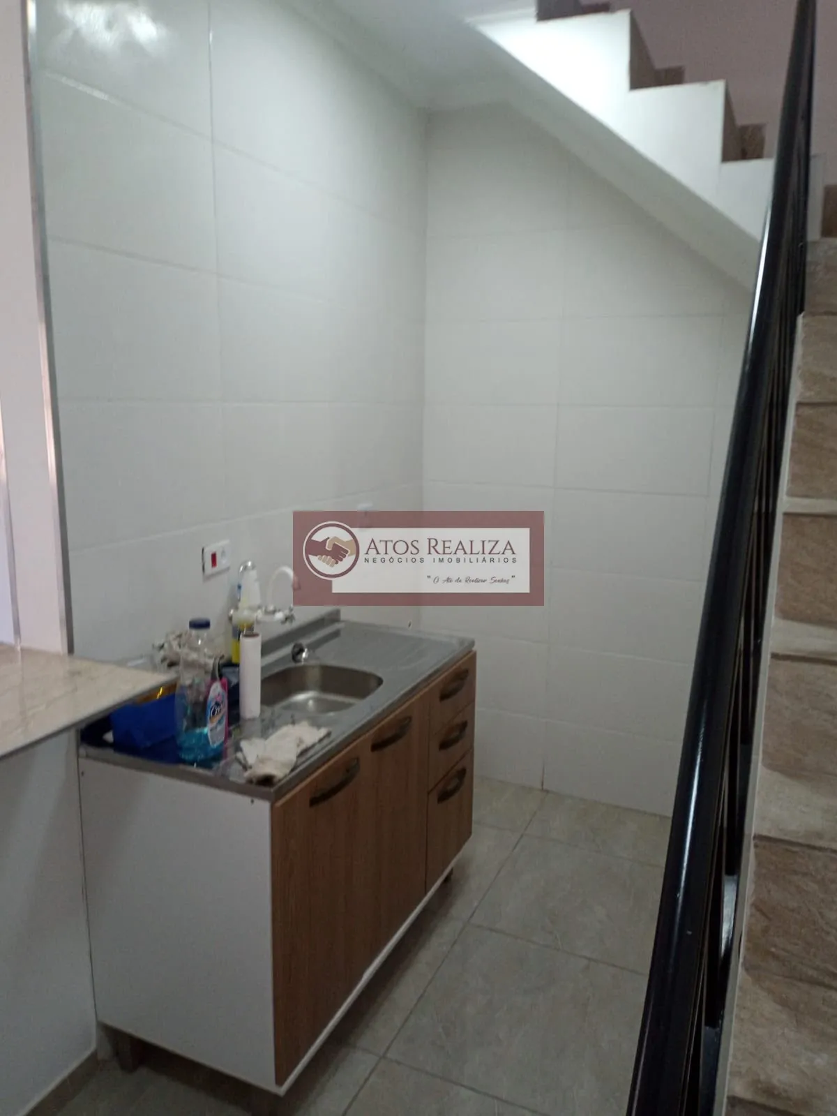 Imagem Sobrado compacto para locação na Vila Campestre, Jaguaquara - 44m², 2 dormitórios e 1 banheiro por R$1.300
