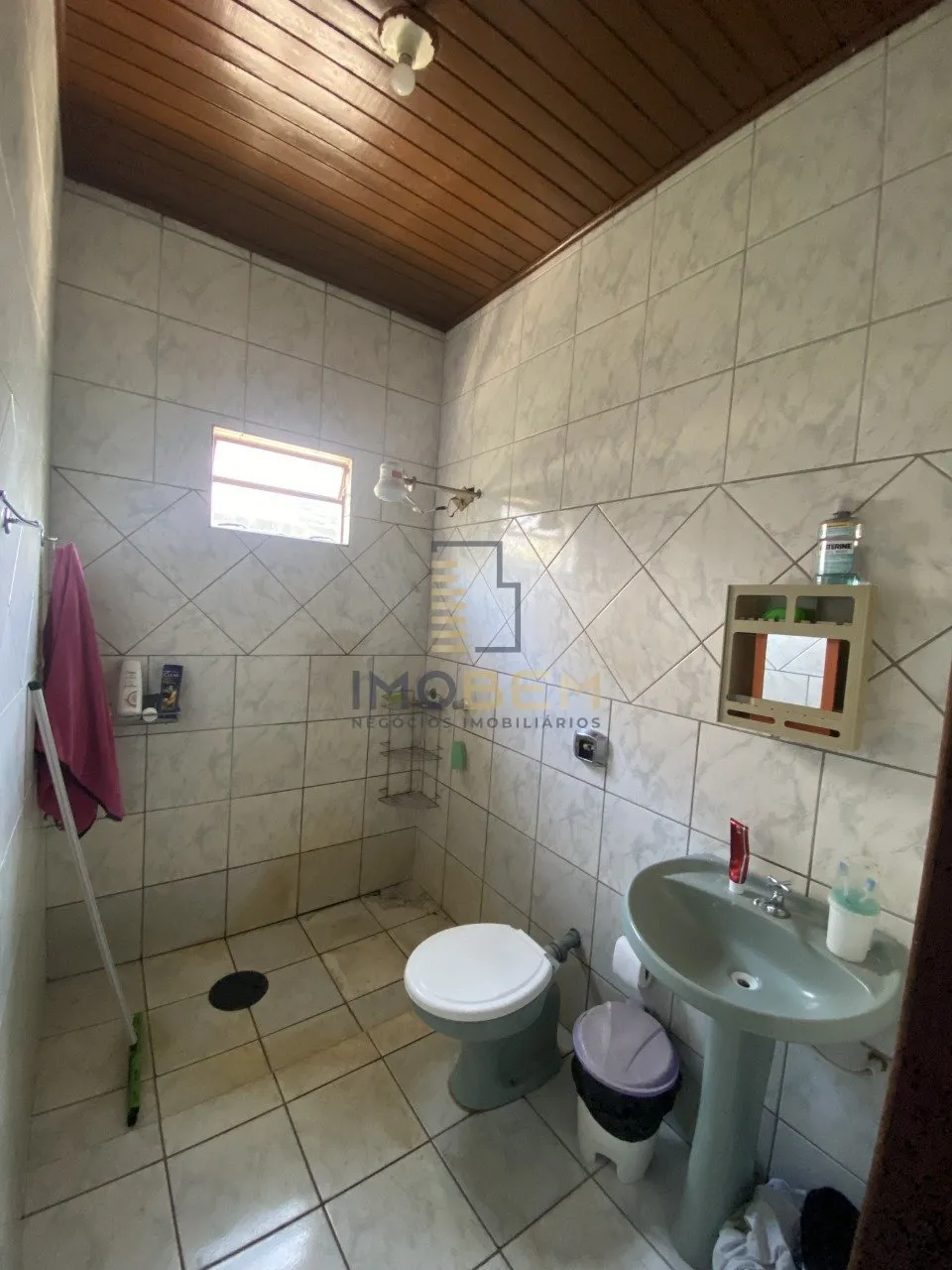 Imagem Linda casa disponível para venda no Setor Comercial de Sinop. 

Com 120 m² de área total, esta im...