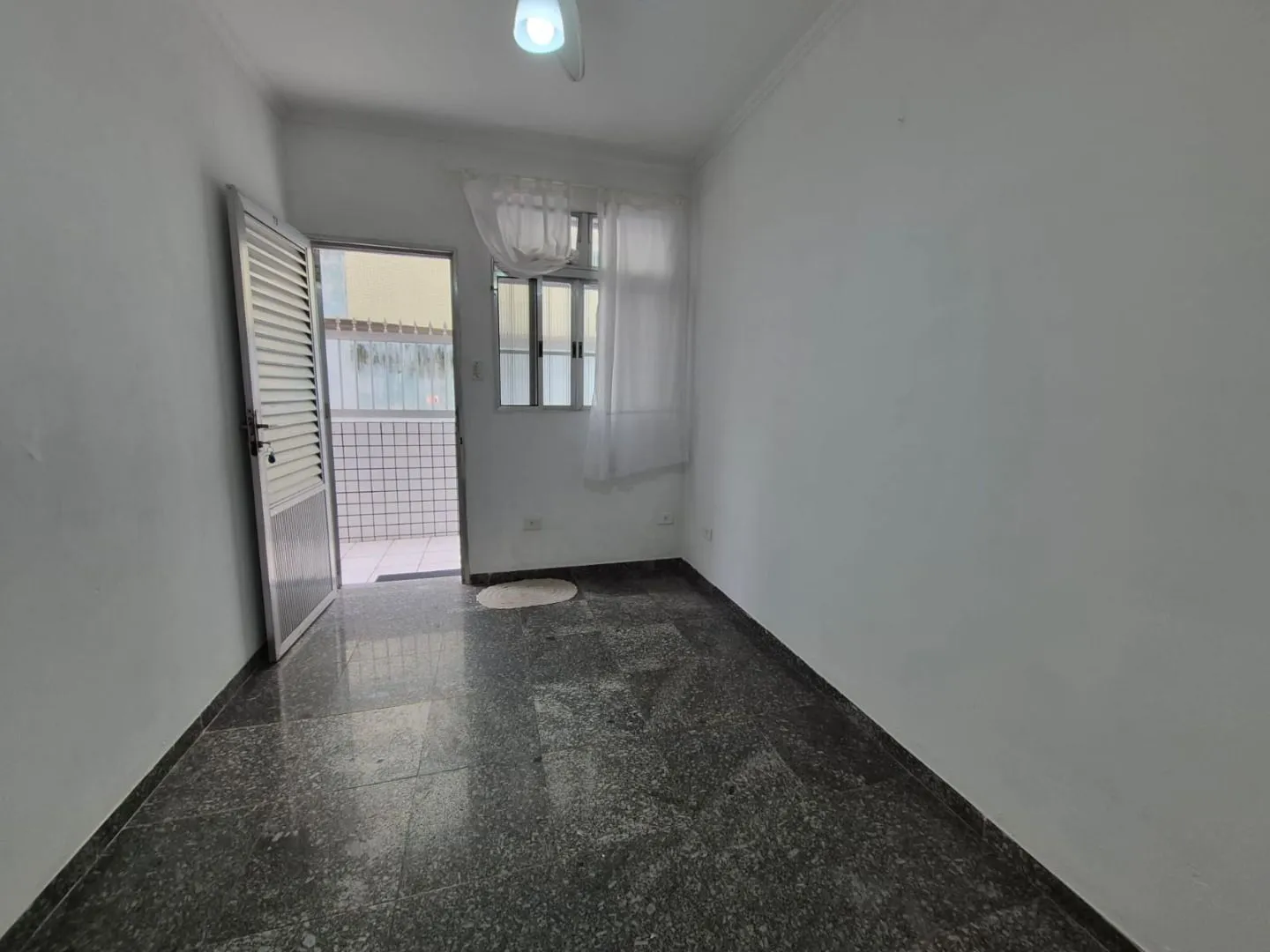 Imagem Apartamento com 1 dormitório para alugar, 35 m² por R$ 1.900,00/mês - Canto do Forte - Praia Grande/SP