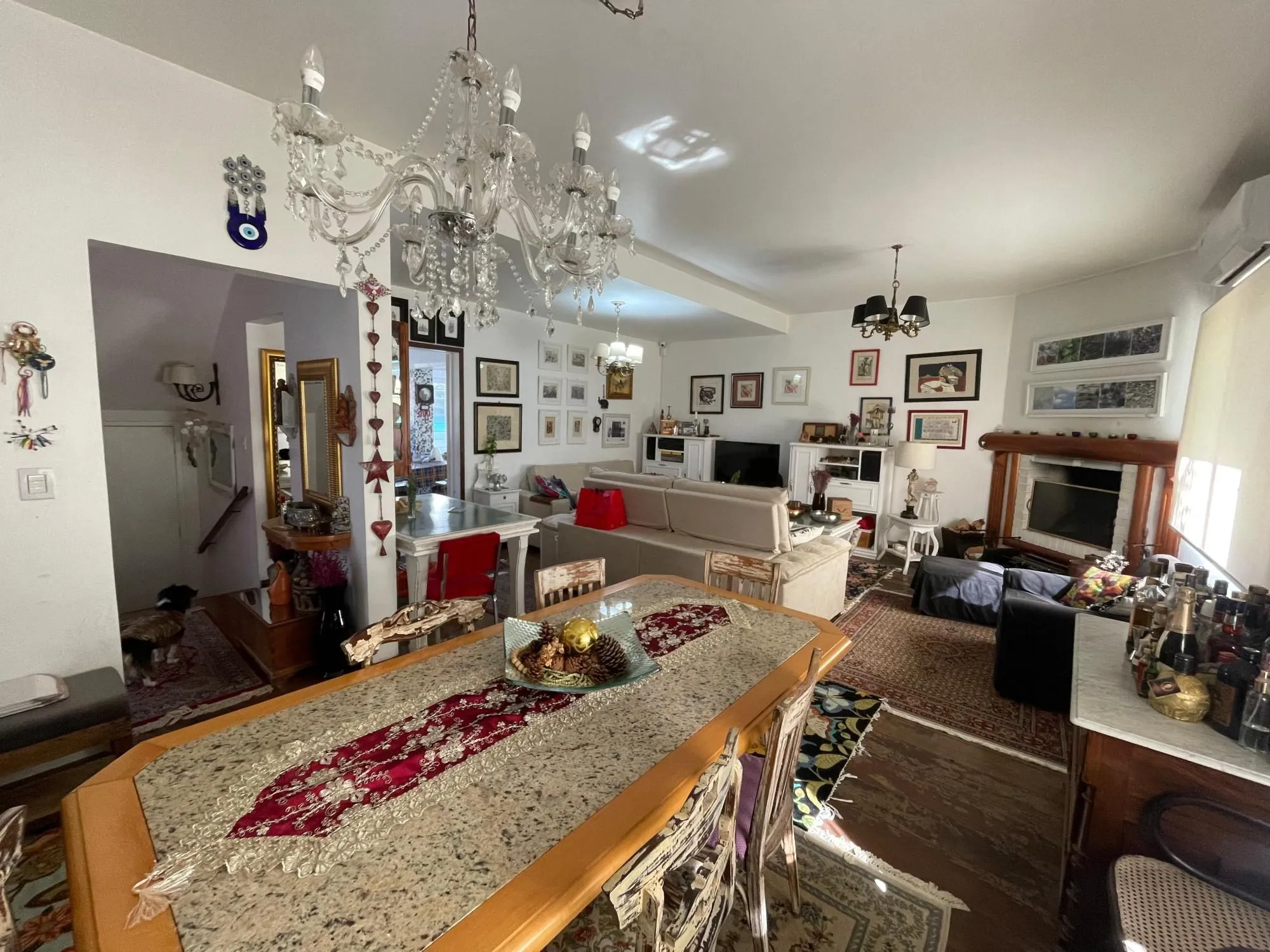 Imagem Casa para Venda - 325,72m², 4 dormitórios, sendo 1suites, 4 vagas - Jardim Isabel