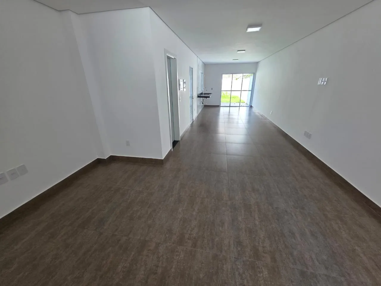 Imagem Imperdível oportunidade! Casa à venda em Sorocaba-SP, Jardim São Carlos. 3 quartos, 3 suítes, 2 salas, 3 banheiros, 3 vagas. 123m². Aproveite!
