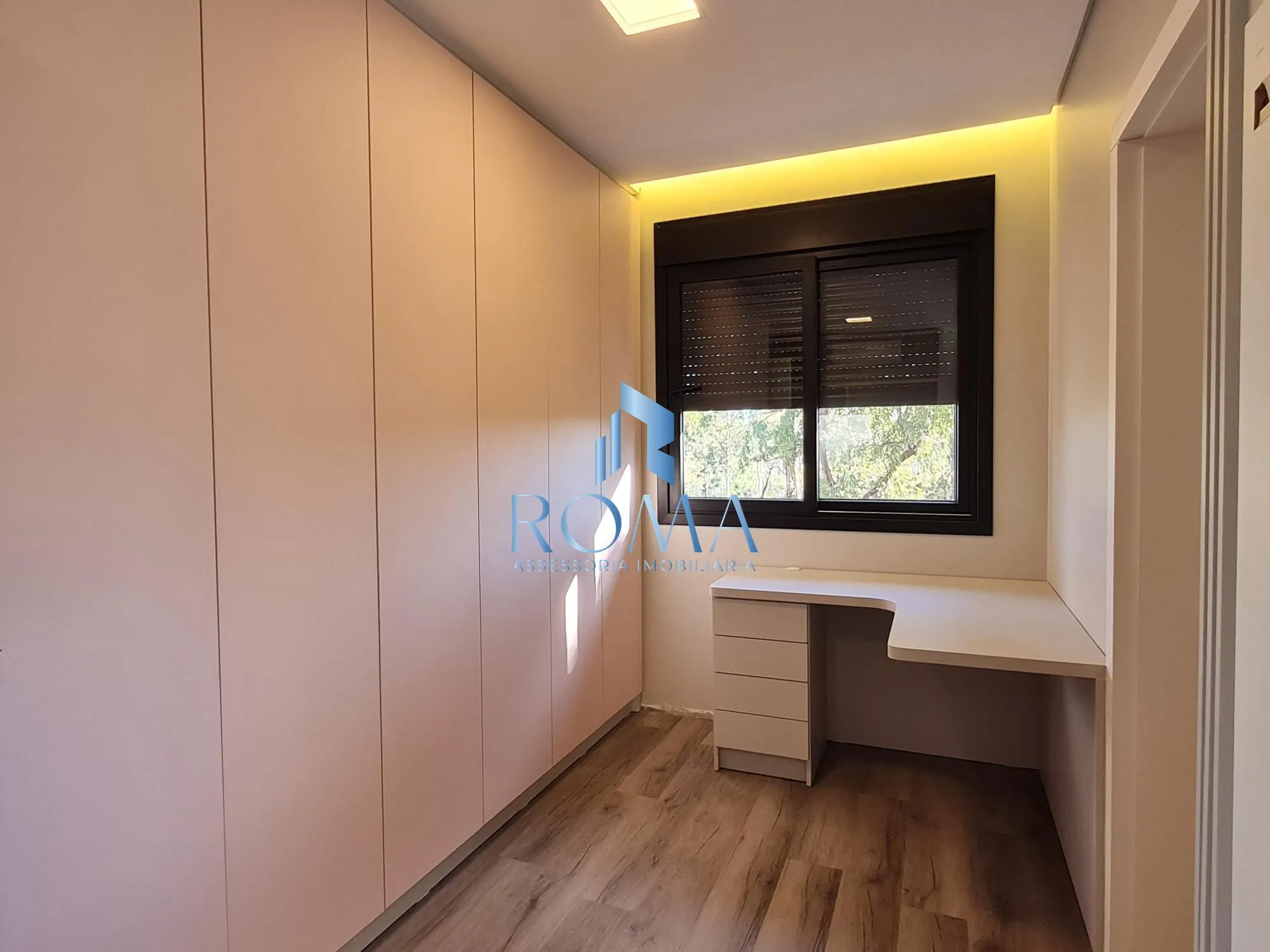 Imagem Casa de Alto Padrão no Condomínio Viareggio | 4 Suítes em Camobi, Santa Maria