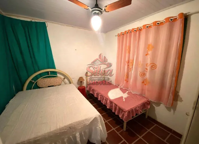 Imagem Casa documentada 3 dorm a 130m do mar, Sta. Terezinha