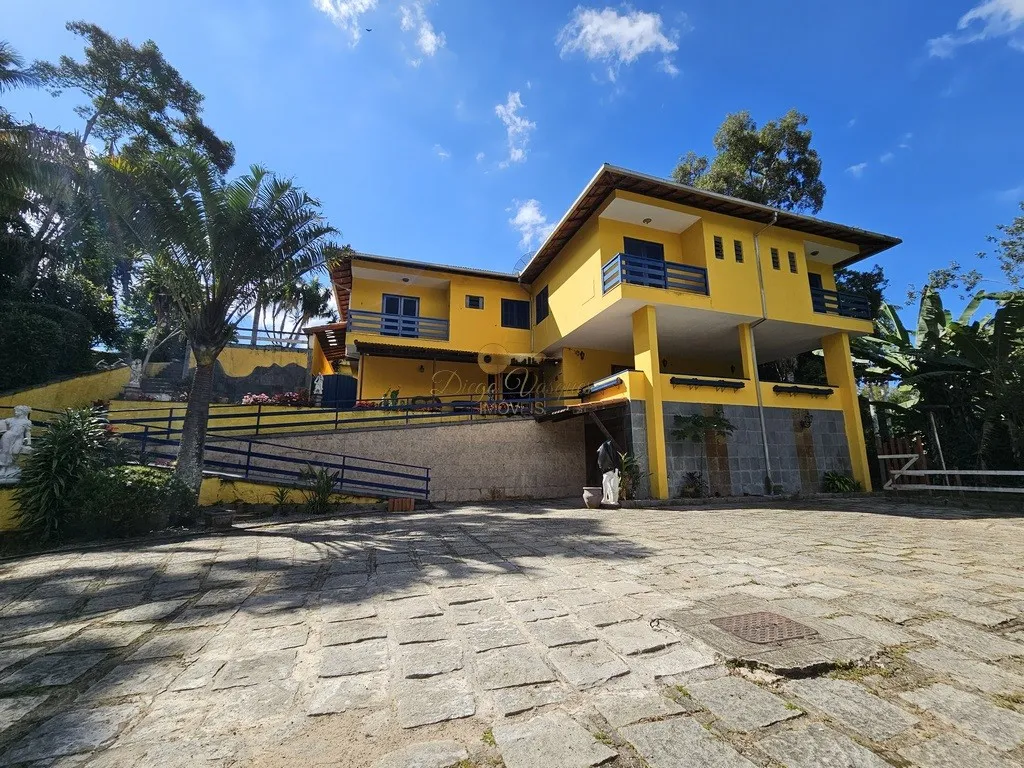Imagem Casa para Venda em Teresópolis / RJ no bairro Pessegueiros