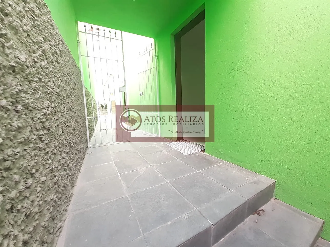 Imagem Alugue Sobrado em Jardim Itacolomi - São Paulo