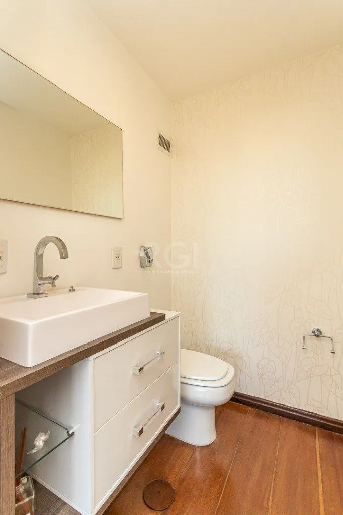 Imagem Apartamento no bairro Higienópolis com 190m² de 3 dormitórios e 2 vagas