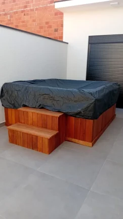 Imagem Casa em Condomínio à Venda em Sorocaba-SP, Wanel Ville: 3 Quartos, 1 Suíte, 3 Salas, 4 Vagas de Garagem, 140m².
