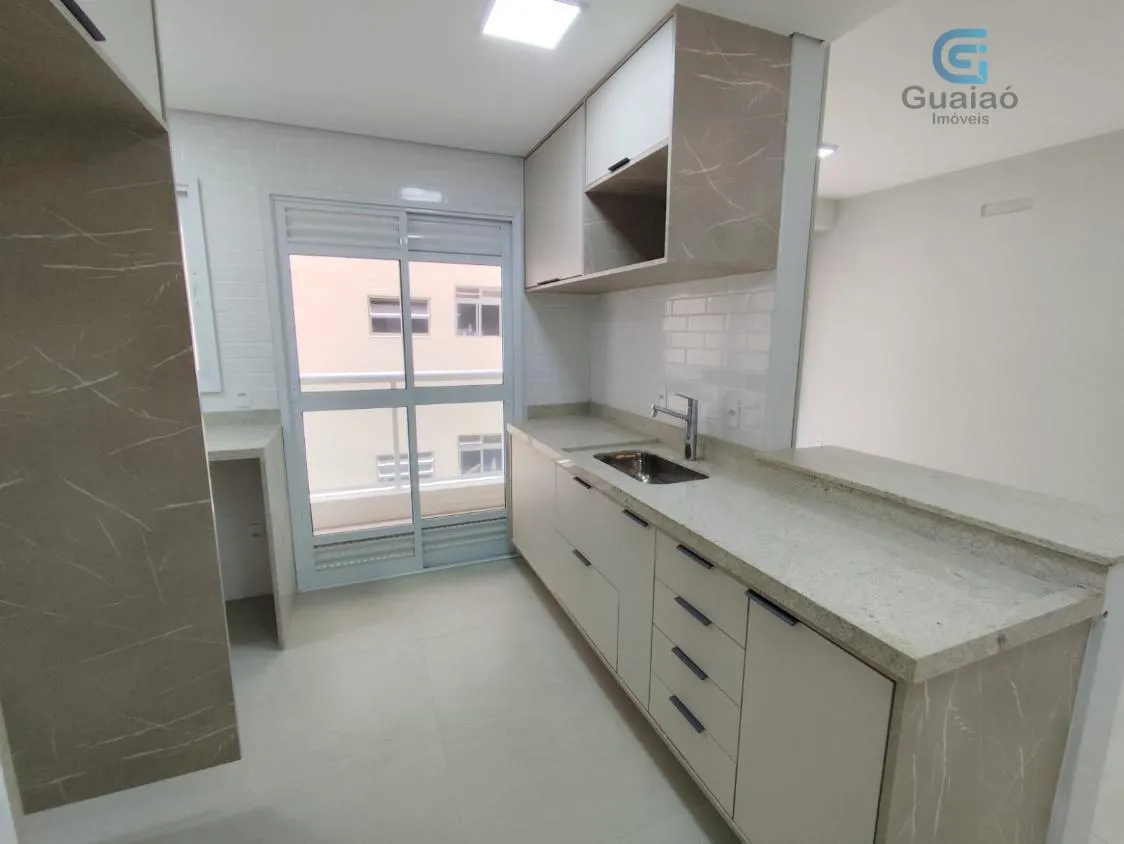 Imagem Vendo Apartamento Reformado, 02 suítes, 01 vaga garagem demarcada p/ carro elétrico, Lazer Completo, 50 metros da praia, Aparecida, Santos/SP