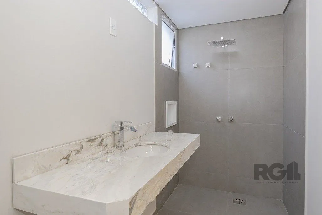 Imagem Apartamento totalmente reformado 2 dormitórios com 2 suítes, localizado no bairro Santana.