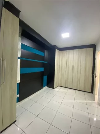 Imagem Apto 3 dormitórios, sendo 1 suíte, sacada envidraçada com churrasqueira, planejado, ar condicionado e 2 vagas de garagem