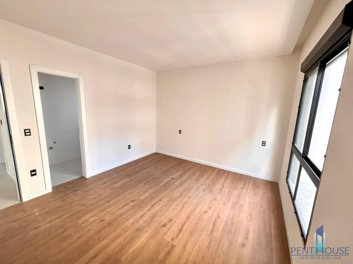 Imagem Apartamento Zona Central para Venda em Balneário Camboriú, CENTRO, 3 dormitórios, 2 suítes, 3 banheiros, 2 vagas