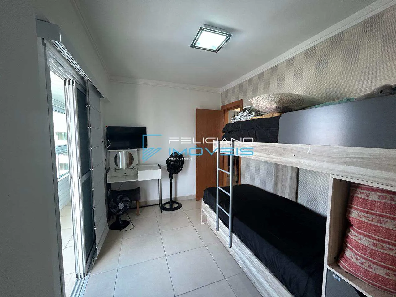 Imagem Apartamento com 2 quartos, Ocian, Praia Grande - R$ 520 mil, Cod: 7473