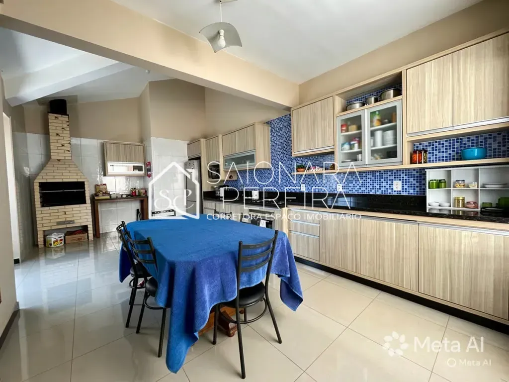 Imagem CASA RESIDENCIAL E COMERCIAL COM GALPÃO OTIMO PARA ESTACIONAMENTO, MORAR E TER SEU NEGOCIO NO MEMSO