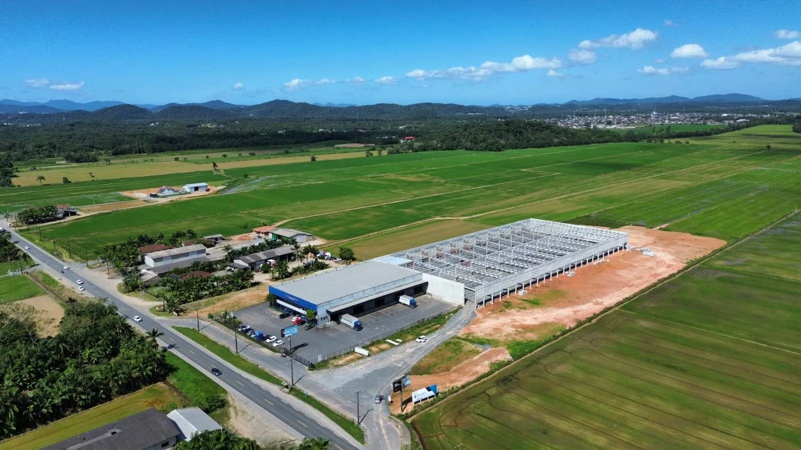 Imagem Alugo Galpão para locação em Joinville, bairro Vila Nova